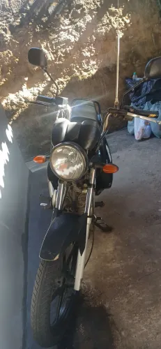 Vendo moto ybr factor 125 documentos pagos toda revisada só pegar e andar