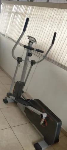 Elíptico Profissional TRG EL301