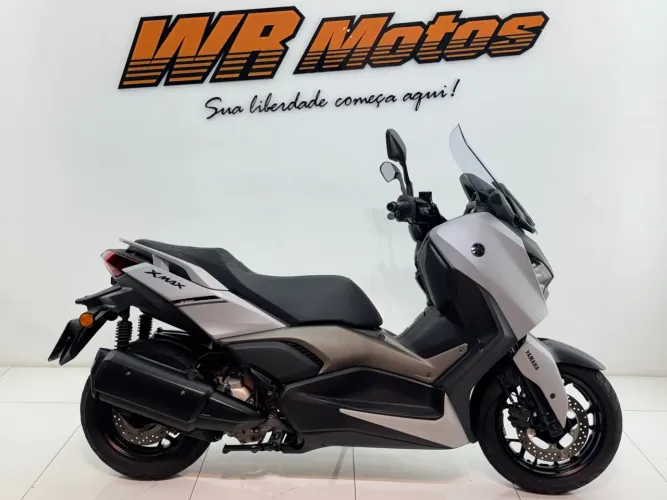 YAMAHA XMAX 250 CONNECTED ABS