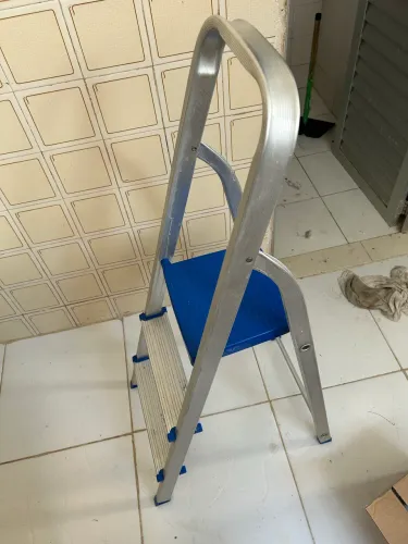 Escada portátil 