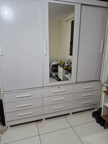 Guarda Roupa , super conservado