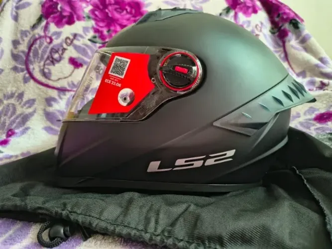 Capacete ls2 preto