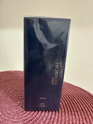 Perfume Natura ESSENCIAL OUD Feminino