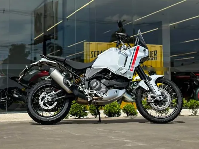 DUCATI DESERT X