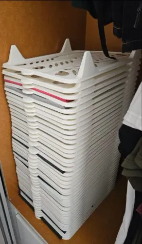 Organizador de camisas e roupas