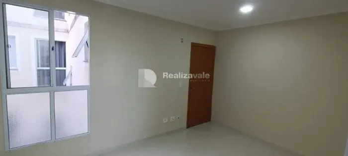 Saia do Aluguel!!! Apartamento 2 dormitórios, próximo ao Shopping, todo reformado!