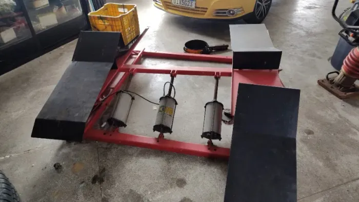 Mini rampa e balanceadora manual funcionando perfeitamente 