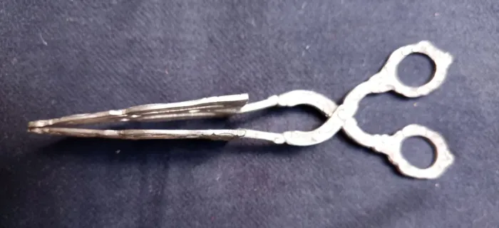 Antigo Pegador Tesoura para Bolo e Doces - Metal Prateado / Coleção