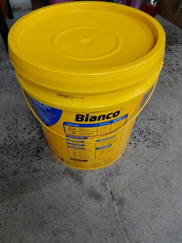 Vendo baldes de bianco somente lote