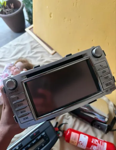 Vendo multimídia original Hilux