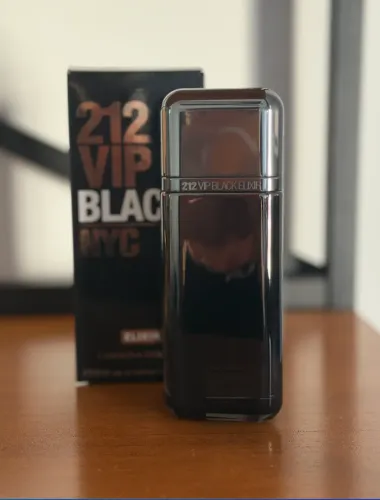 212 VIP Black Elixir Carolina Herrera Eau de Parfum