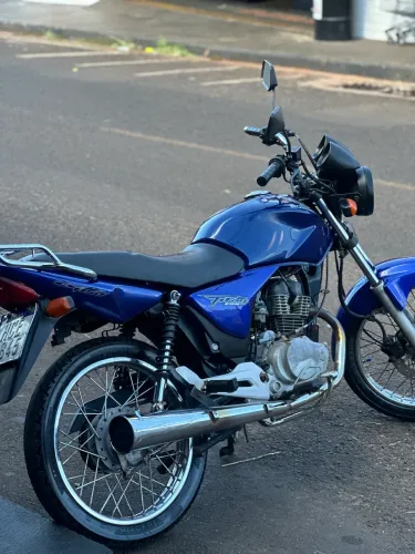 VENDO HONDA TITAN ESD, CARBURADA