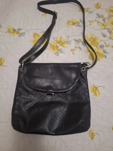 Bolsa tipo carteiro em couro importada