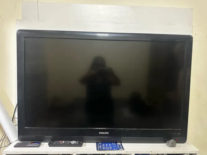 TV 42 polegadas funcionando 200,00