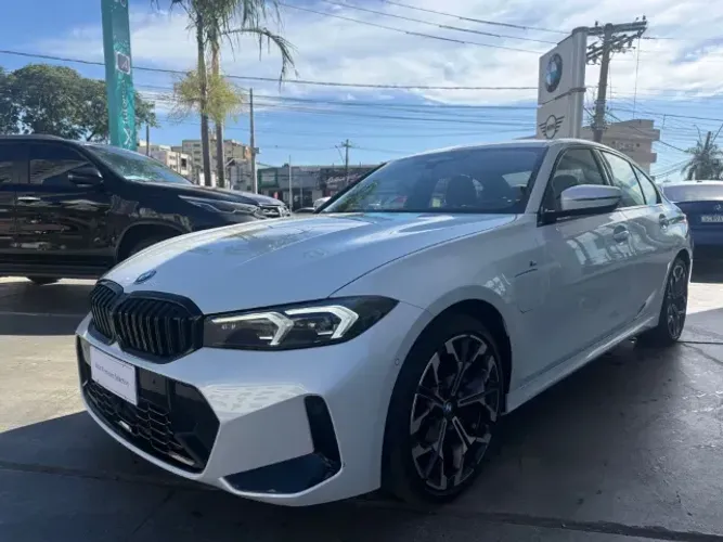 BMW 330E M Sport 2.0 Turbo Híbrido AU 2025