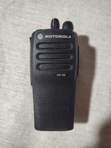 Rádio Motorola DEP450 VHF com bateria e clip - sem antena