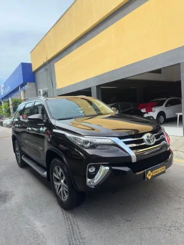 Toyota Hilux SW4 SRX 4X4 2.8 TDI 16V Dies. Aut. 2019