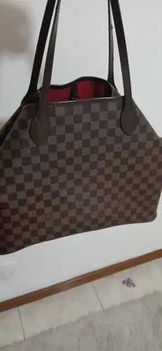 Bolsa Louis Vuiton com carteira