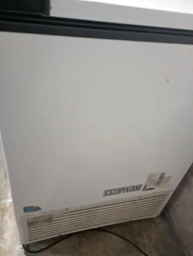 Estou vendendo este freezer
