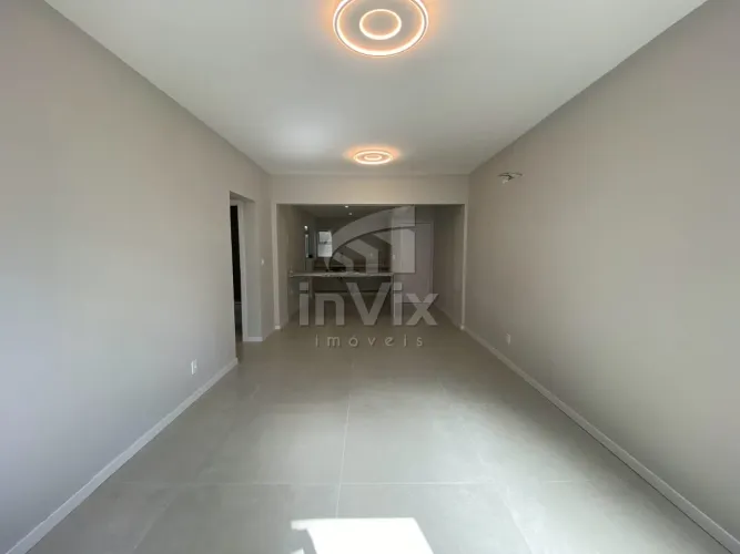 Apartamento 3Q na Praia do Canto! Totalmente reformado!