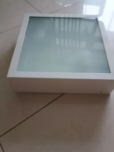 Lustre luminária de sobrepor acompanha duas lâmpadas de led