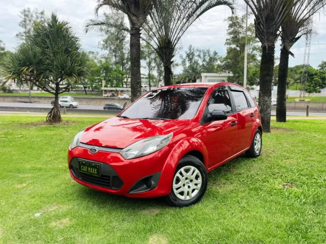 Ford Fiesta 1.0 Rocam SE Plus Hatch 8V Flex 4P Manual 2013