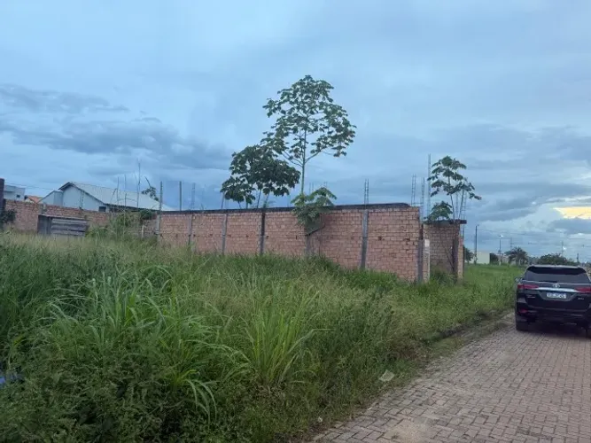 Vendo 2 lotes murados