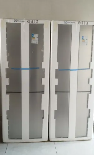 Geladeira Elétrolux 490 litros inverse/inverter -Nova