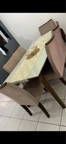 Mesa de 6 cadeiras
