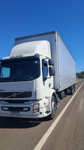 Vendo ou troco por cavalo mecânico vm 260 2011