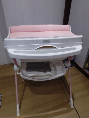 Trocador + Banheira de bebê