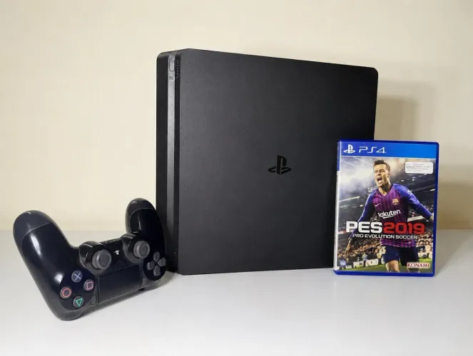 PlayStation 4 SUPER SLIM 