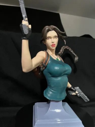  Busto Lara Croft - Tomb Raider - Resina Pintado à Mão 12-15 cm
