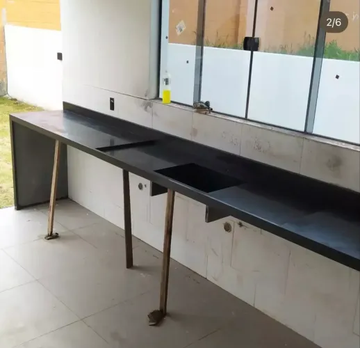Bancada de mármore e granito