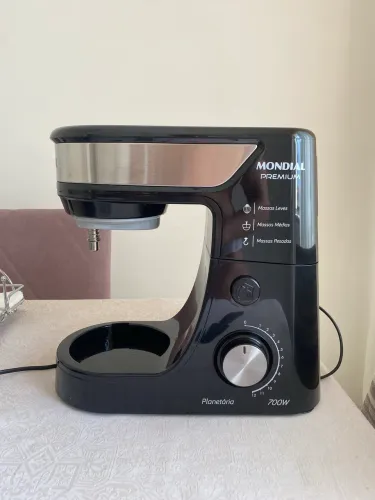 Batedeira Planetária Mondial Preto e Inox 700W - Premium 12 Velocidades