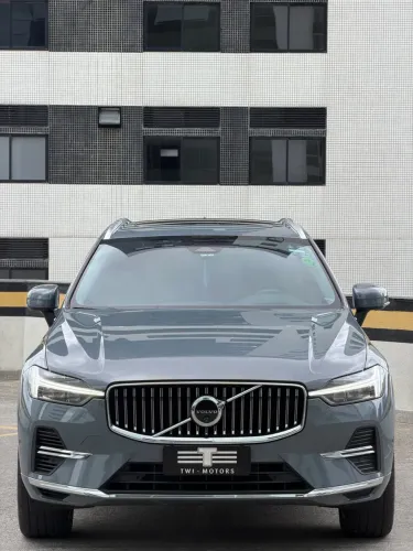 Volvo XC-60 T-8 Ultimate 2.0 AWD (híbrido) 2024