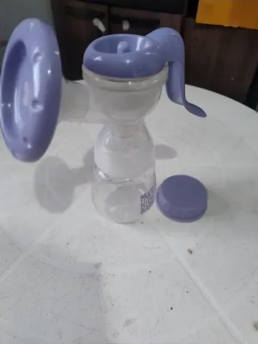 Bombinha de tirar leite Multikids - Quase nova!
