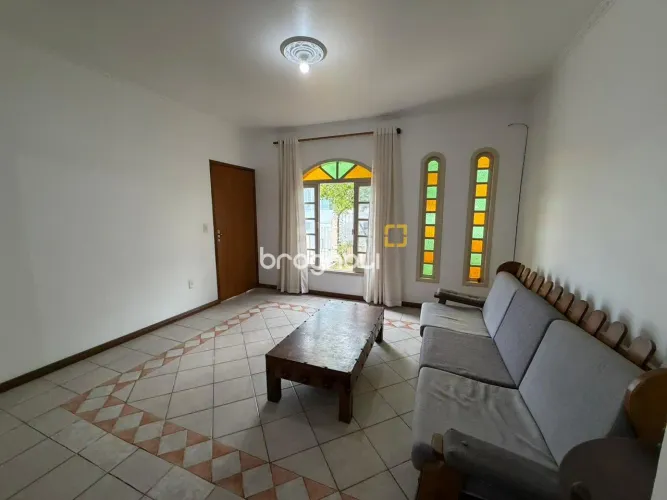 Casa financiável com potencial para moradia e investimento no Pantanal Florianópolis