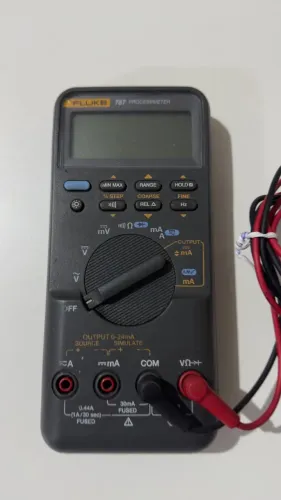 Multímetro FLUKE 787 PROCESSMETER Equipamento em perfeito funcionamento, tudo certinho. Mu