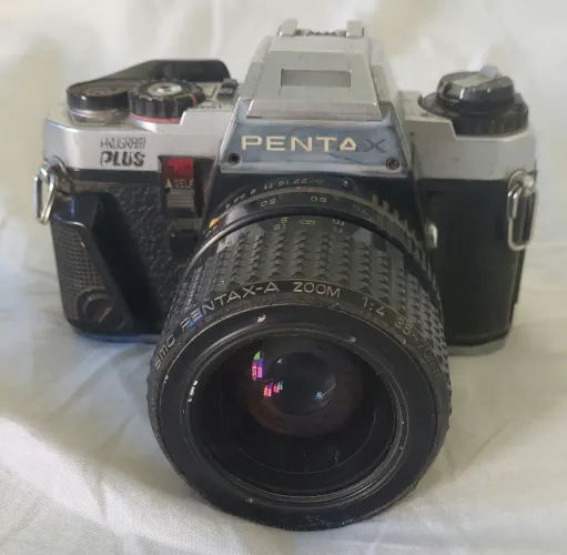 Máquina fotográfica analógica Pentax program Plus lente objetiva SMC Pentax-A câmera foto
