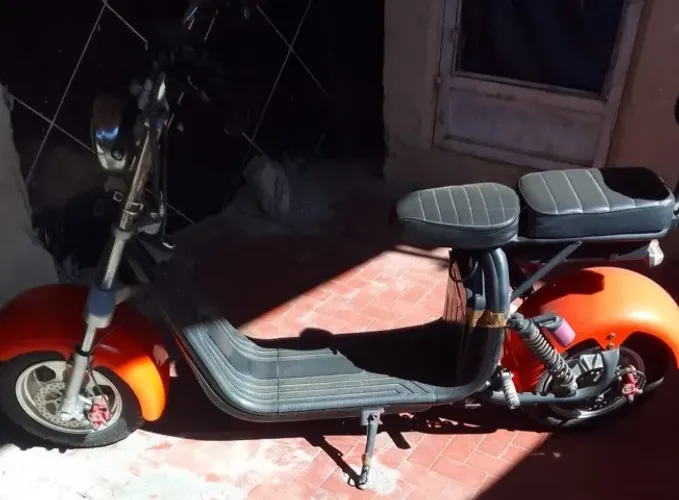 Vendo uma scotter elétrica em excelente estado 