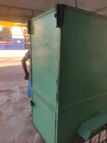 Vende-se esse dois carros completo com cobertura