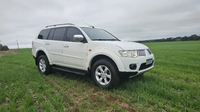 Mitsubishi Pajero Dakar 3.2 4X4 T.i. Dies. 5P Aut. 2013