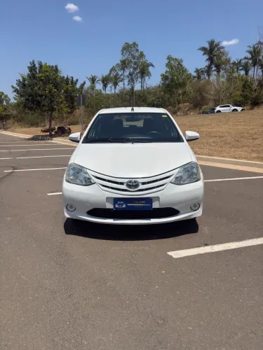 Toyota Etios X 1.3 Flex 16V 5P Mec. 2017