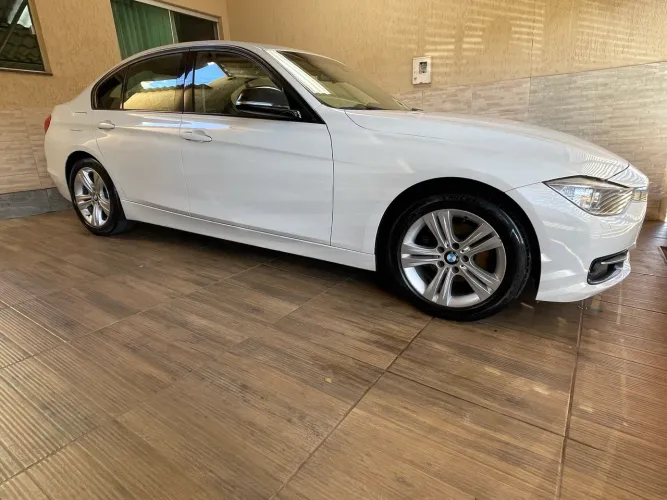 BMW 320I A 2.0 Turbo/activeflex 16V 184cv 4P 2013