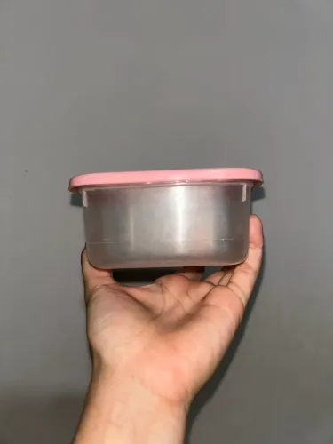 Pote rosa pequeno sem marca