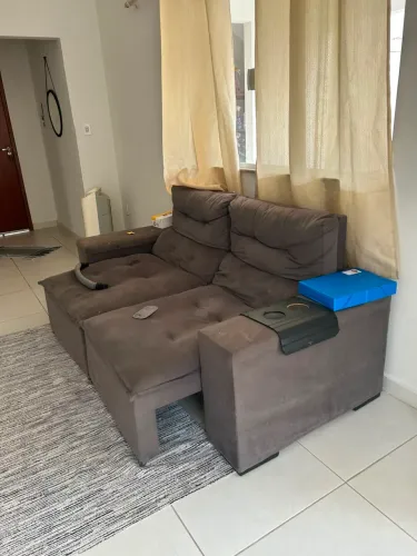 Sofá retrátil reclinável 