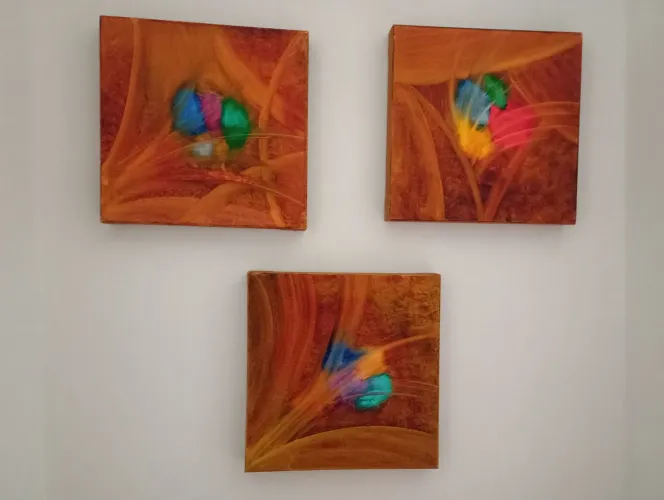 Três quadros