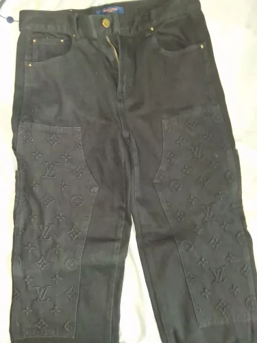 Calça lv