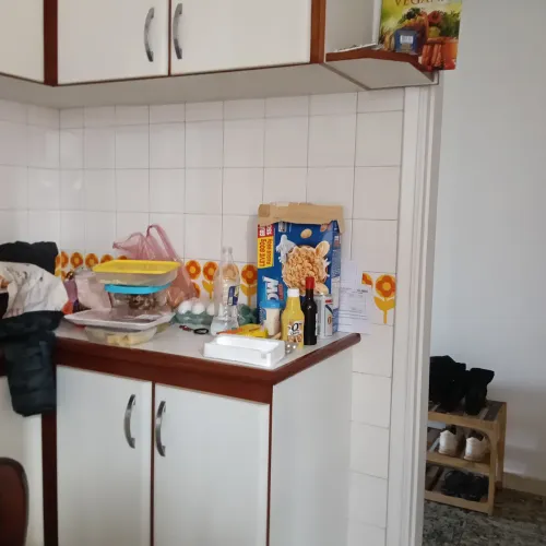 Vende armário de cozinha em madeira feito em marcenaria